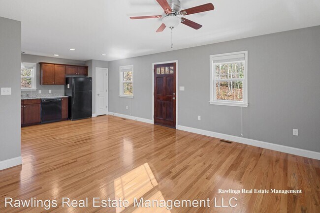 Building Photo - 2 br, 2 bath House - 332 Old Fort Road