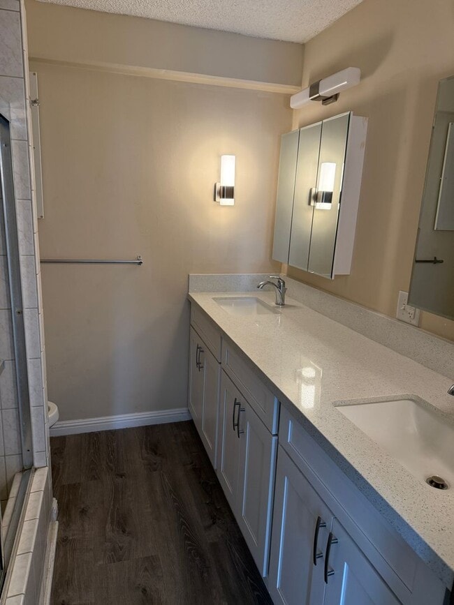 Building Photo - 1 bedroom unit at Kapiolani Manor for $1,900.00/mo