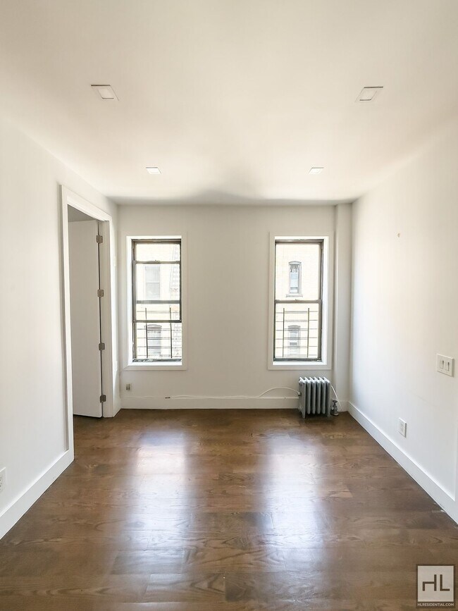 Foto del edificio - EASTERN PARKWAY / Spacious 1-Bedroom 1-Bat...