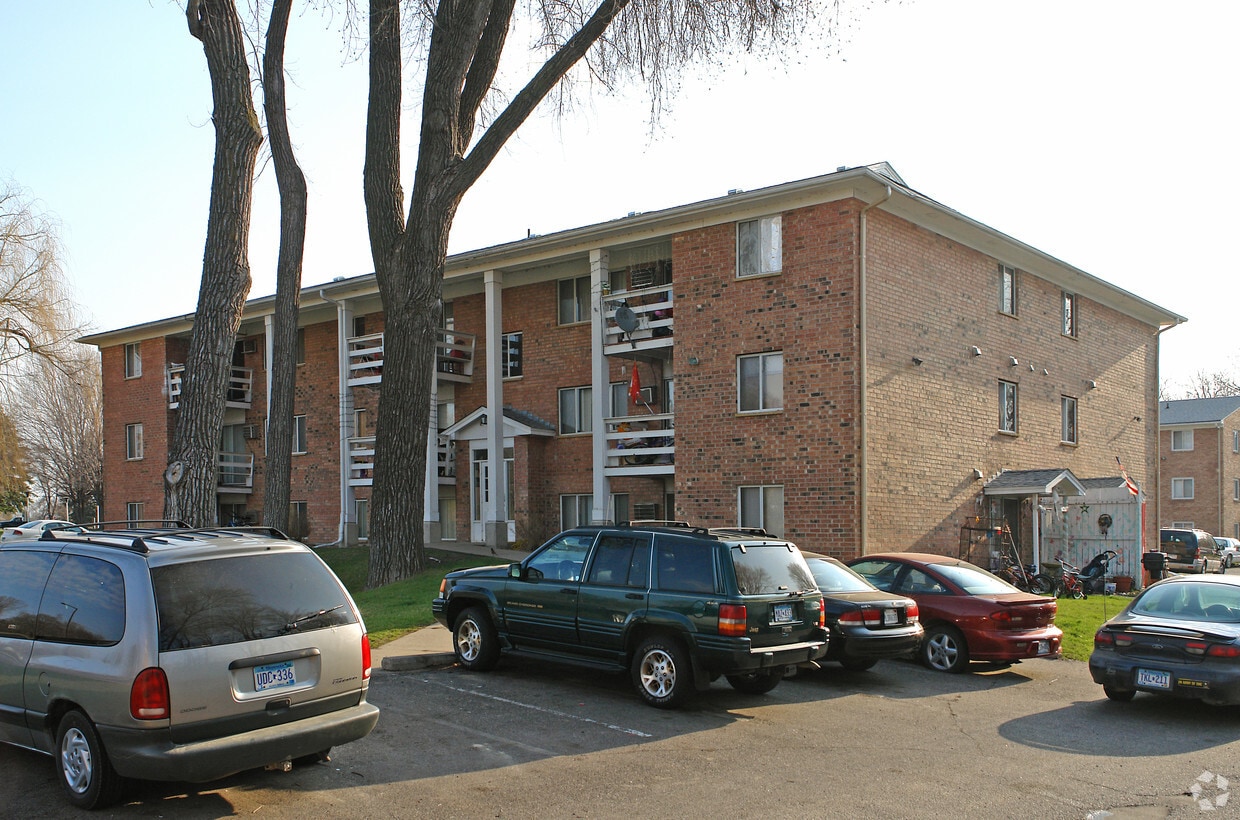 710 Schjelmile Rd, Northfield, MN 55057 Apartments in Northfield, MN