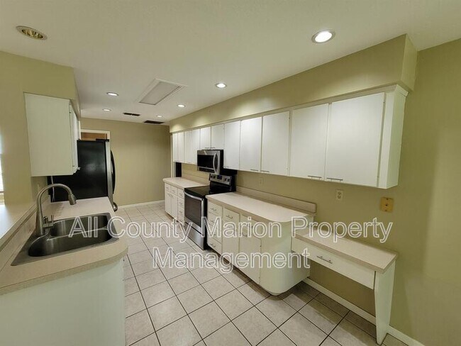 Foto del edificio - 3626 SE 56th Terrace
