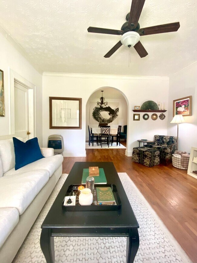 Building Photo - House in Opelika Available NOW!