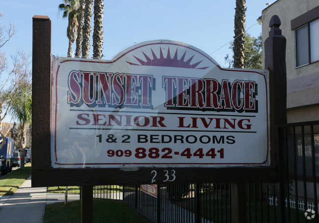 Foto del edificio - Sunset Terrace Senior 55+