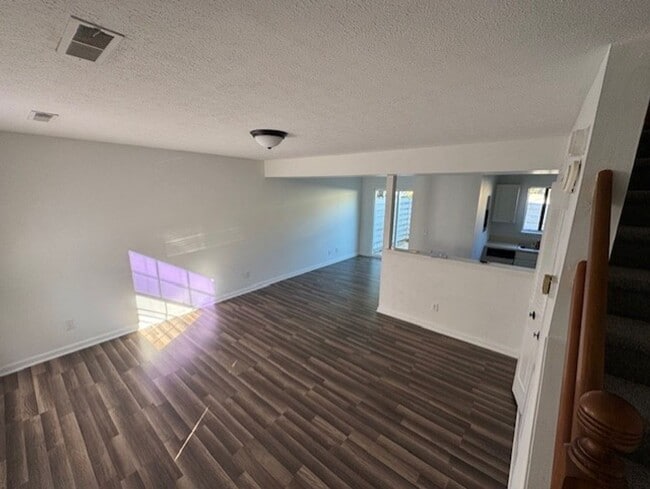 Foto del edificio - CountryPlace Townhomes off Lakeside Drive