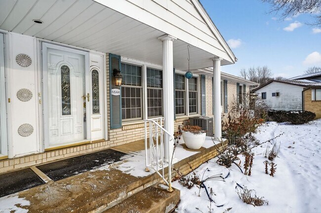 Foto del edificio - 6644 Ravenwood Ave NW