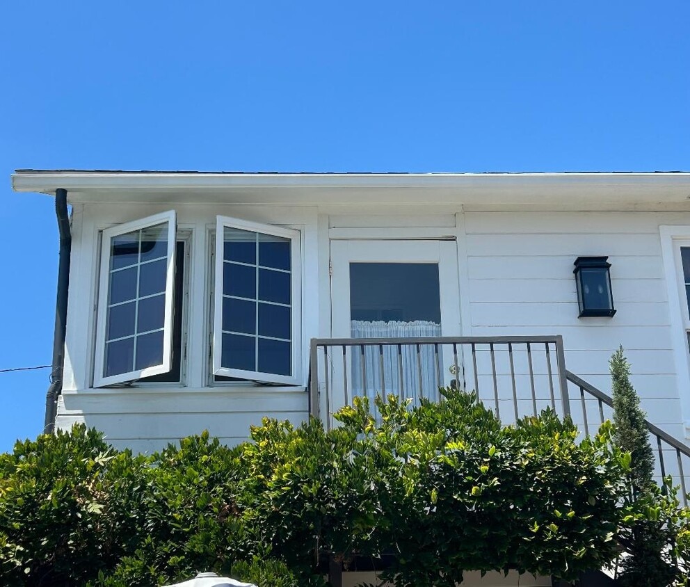 Primary Photo - 216 Cypress Dr