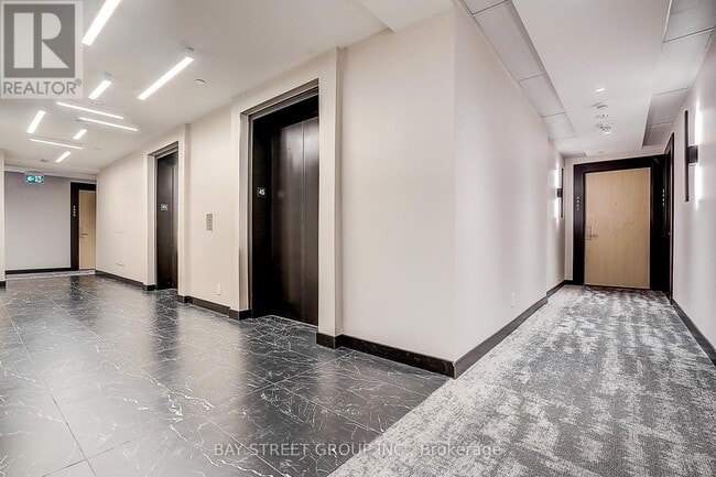 Building Photo - 395 Bloor St E