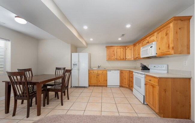 Building Photo - 656 W 1310 N
