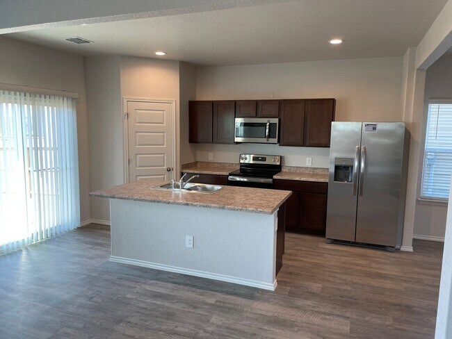 Foto del edificio - *New Year, New Home Special* | Four Bedroo...