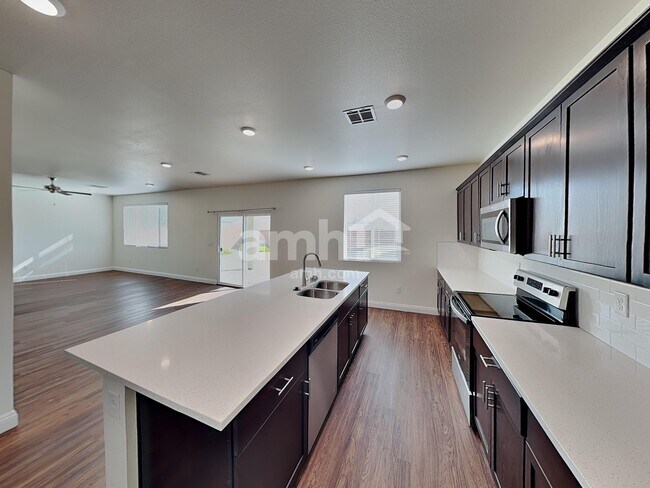 Foto del edificio - 5624 Blue Wonder St