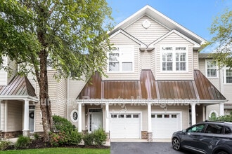 Building Photo - 10 Sea Breeze Ct