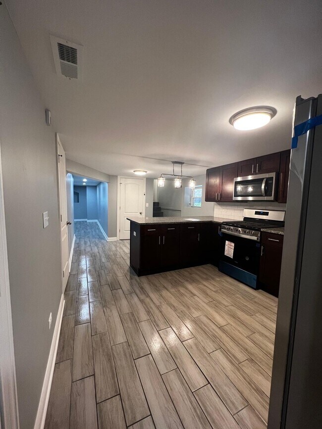 5816 N Artesian Ave Unit G, Chicago, IL 60659 Apartment for Rent in