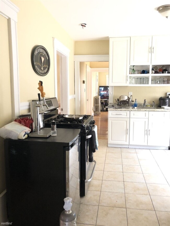 Foto del edificio - 5 br, 2 bath House - 120 Holton St # 2 120...