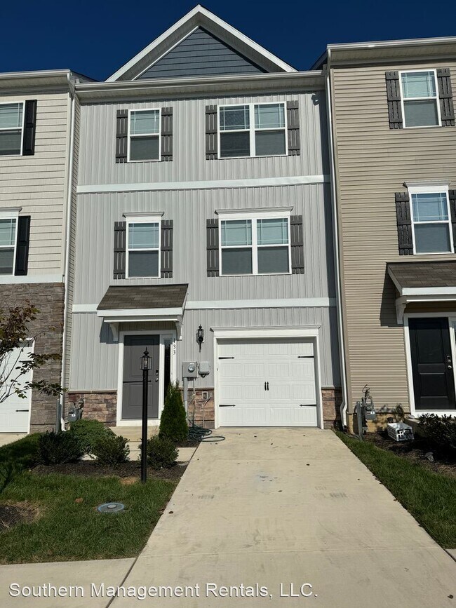 Building Photo - 3 br, 2.5 bath House - 133 Sussex Place
