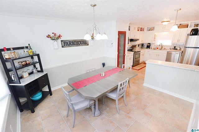 Foto del edificio - 1620 Mountain Oak Dr
