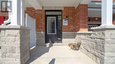 Building Photo - 10 Melmar St