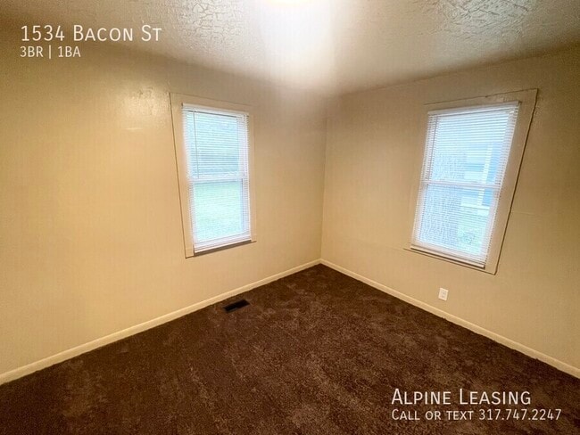 Building Photo - 1534 Bacon St