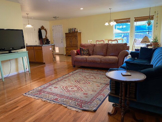 Foto del edificio - 883 Vineyard Ave