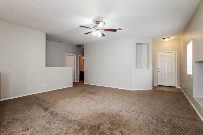 Building Photo - 6522 W Elwood St