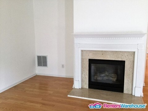 Building Photo - 1231 Blairs Pointe Dr SW