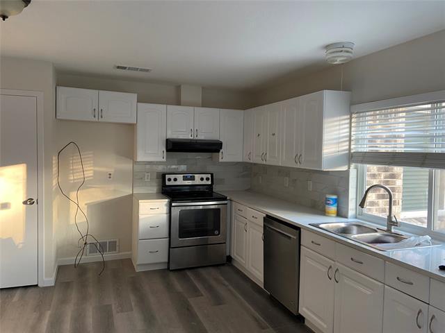 Foto del edificio - 2321 Shady Creek Dr