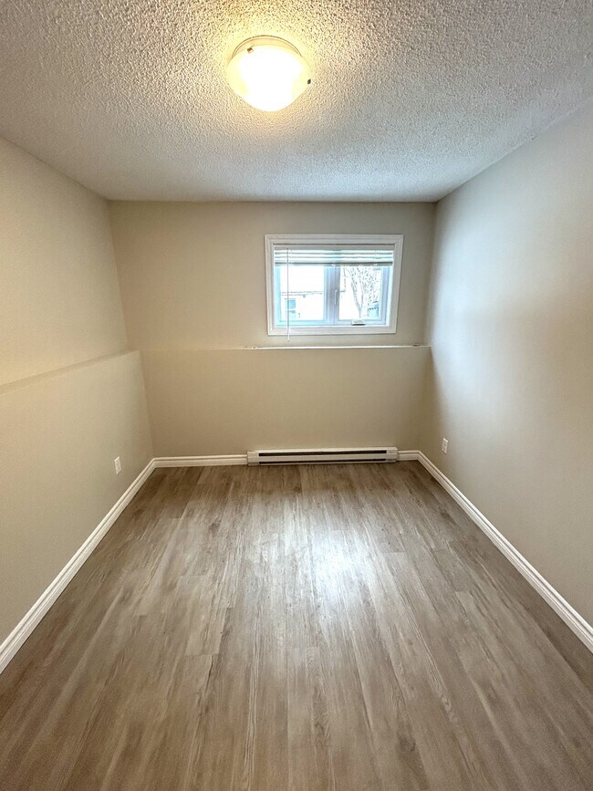 Photo du bâtiment - 1 Webb Pl