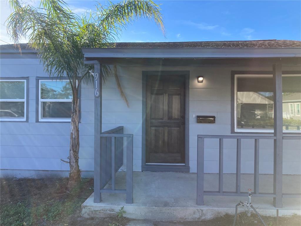 Foto principal - 916 57th Ave N