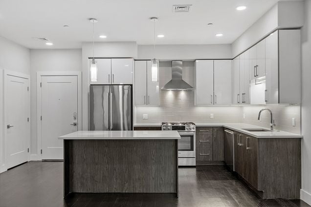 Building Photo - Modern 2BR / 2BA Condo with Private Deck & Garage Parking at The Post