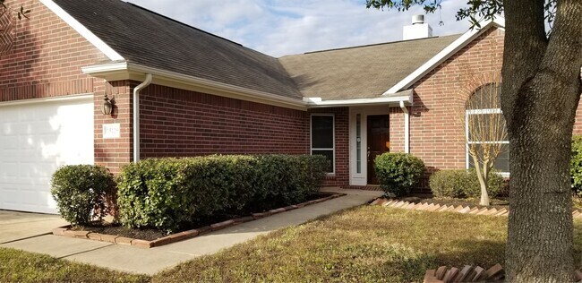 Foto del edificio - 15106 Brookwood Bridge Ln