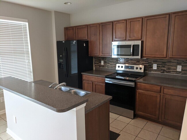 Building Photo - 4300 Four Oaks Blvd