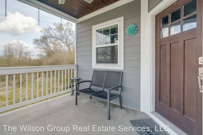 Building Photo - 3 br, 2.5 bath House - 3813 Dr. Walter S D...