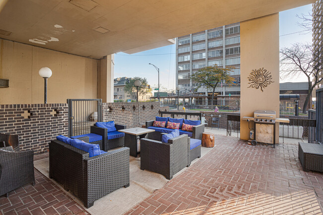 Foto del edificio - 6166 N Sheridan Rd