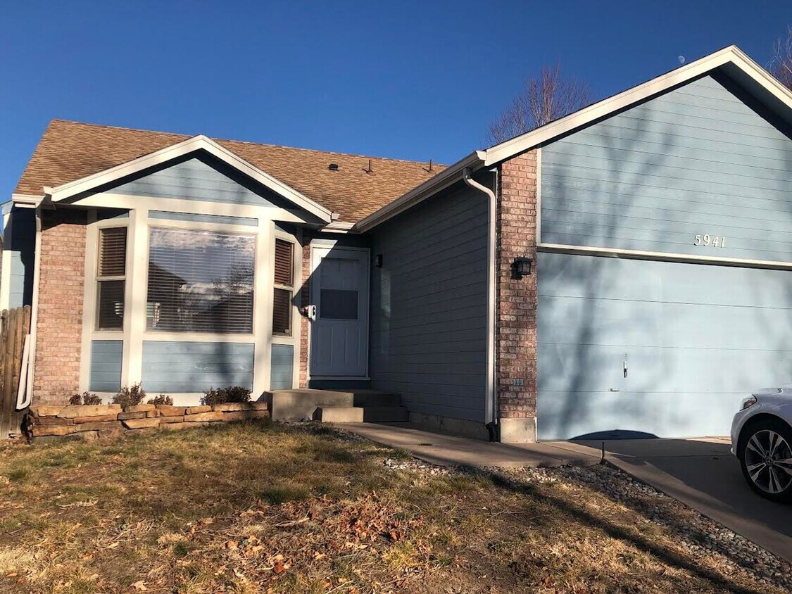 Nice Four Bedroom, Three bath home with Main Level Primary Bedroom, Newly Renovated - Nice Four Bedroom, Three bath home with Main Level Primary Bedroom, Newly Renovated