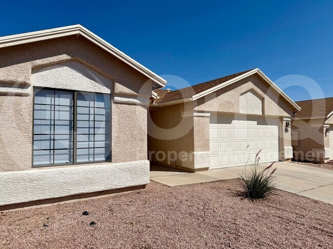 Foto del edificio - 8488 N Winchester Creek Dr