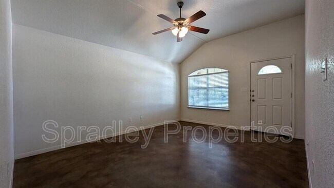 Building Photo - 112B Andy Ln