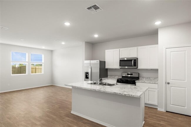 Foto del edificio - 131 Kendall Ln