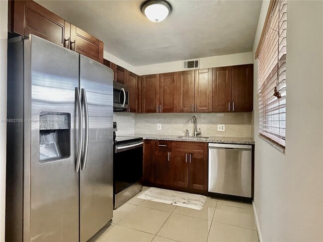 Foto del edificio - 150 SW 134th Way