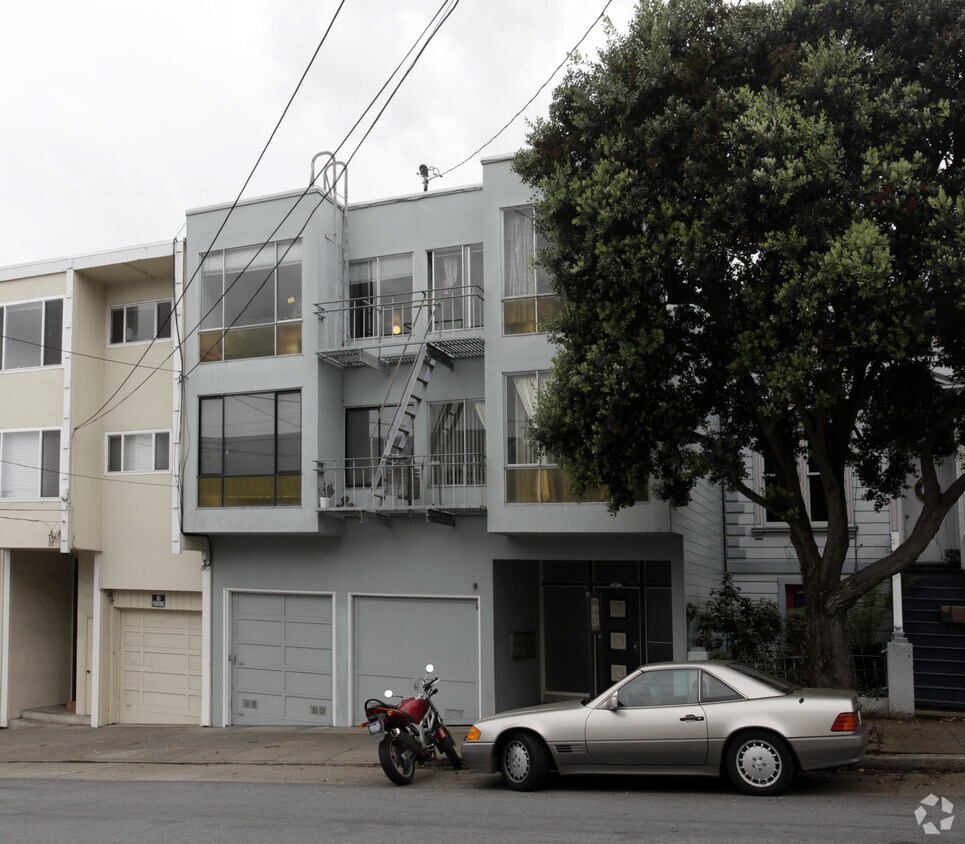 Building Photo - 407 29th St