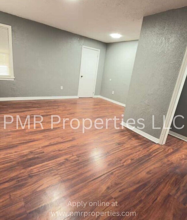 Foto del edificio - 3 Bedrooms / 1 Bathroom House
