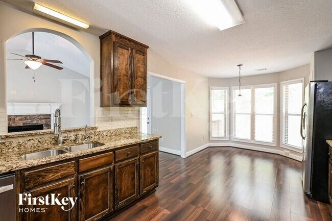 Foto del edificio - 1417 Greenridge Way