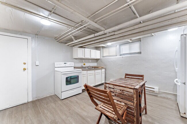 Foto del edificio - 2512 DuPont Ave S