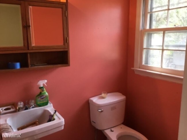 Building Photo - 3 br, 2 bath House - 710 Chandler Ct