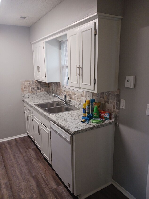 Pine Creek Apartments Apartments in Wichita, KS