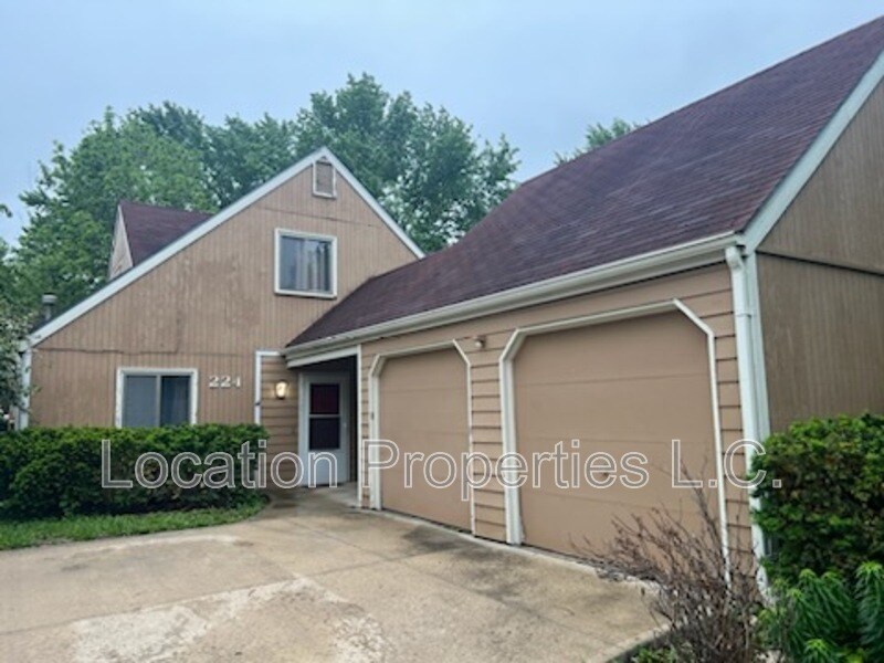 Primary Photo - 224 Deerfield Lane