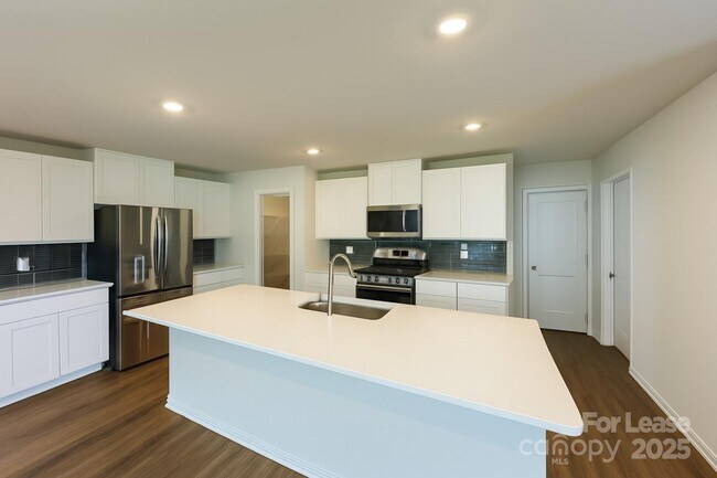 Foto del edificio - 140 Brentwood Dr