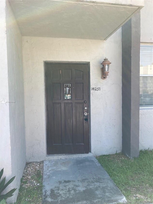 Foto principal - 14257 Memorial Hwy
