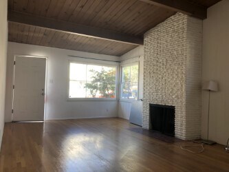 Living Room - 450 30th St