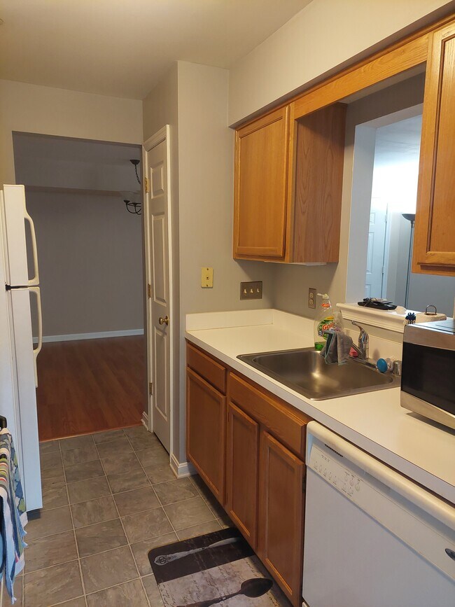 Foto del edificio - 3800 Sunnyfield Ct