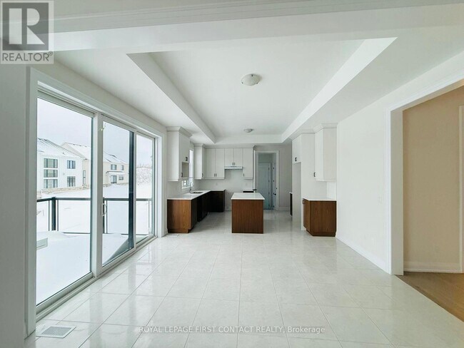 Photo du bâtiment - 12 Herbert Ave