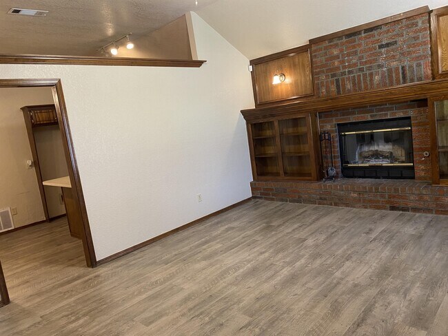 Foto del edificio - 1121 SW 100th Terrace